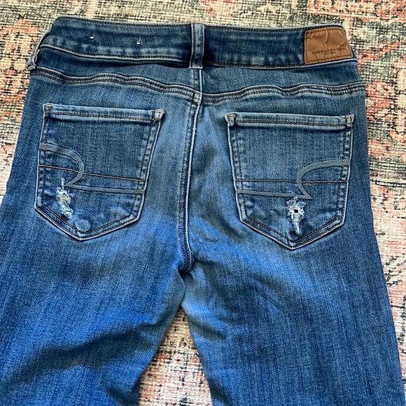 American Eagle Outfitter medium wash Jeans - Picture 4 of 8